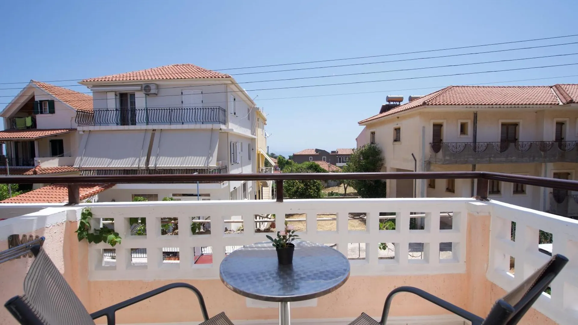 Theodora Studios & Apartments Skala