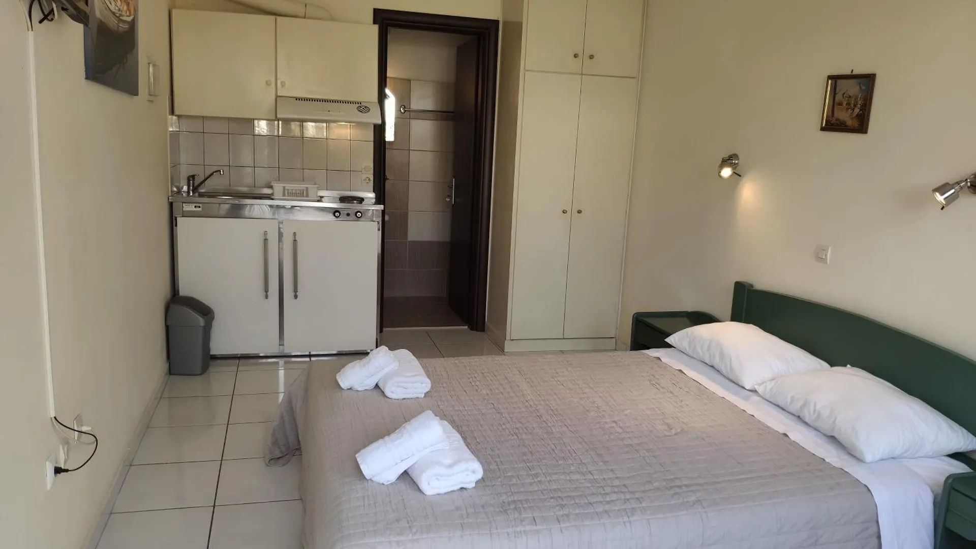 Theodora Studios & Apartments Skala   Skala (Kefalonia)