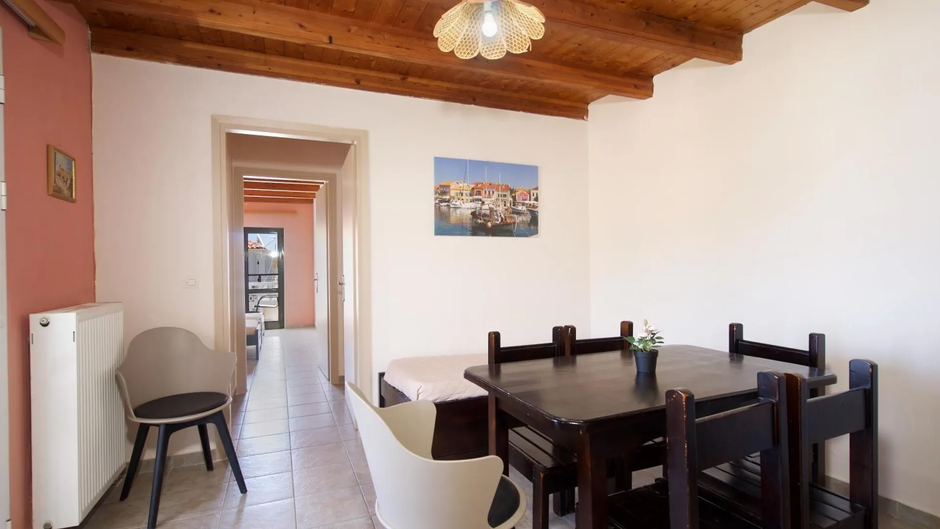 Theodora Studios & Apartments Skala