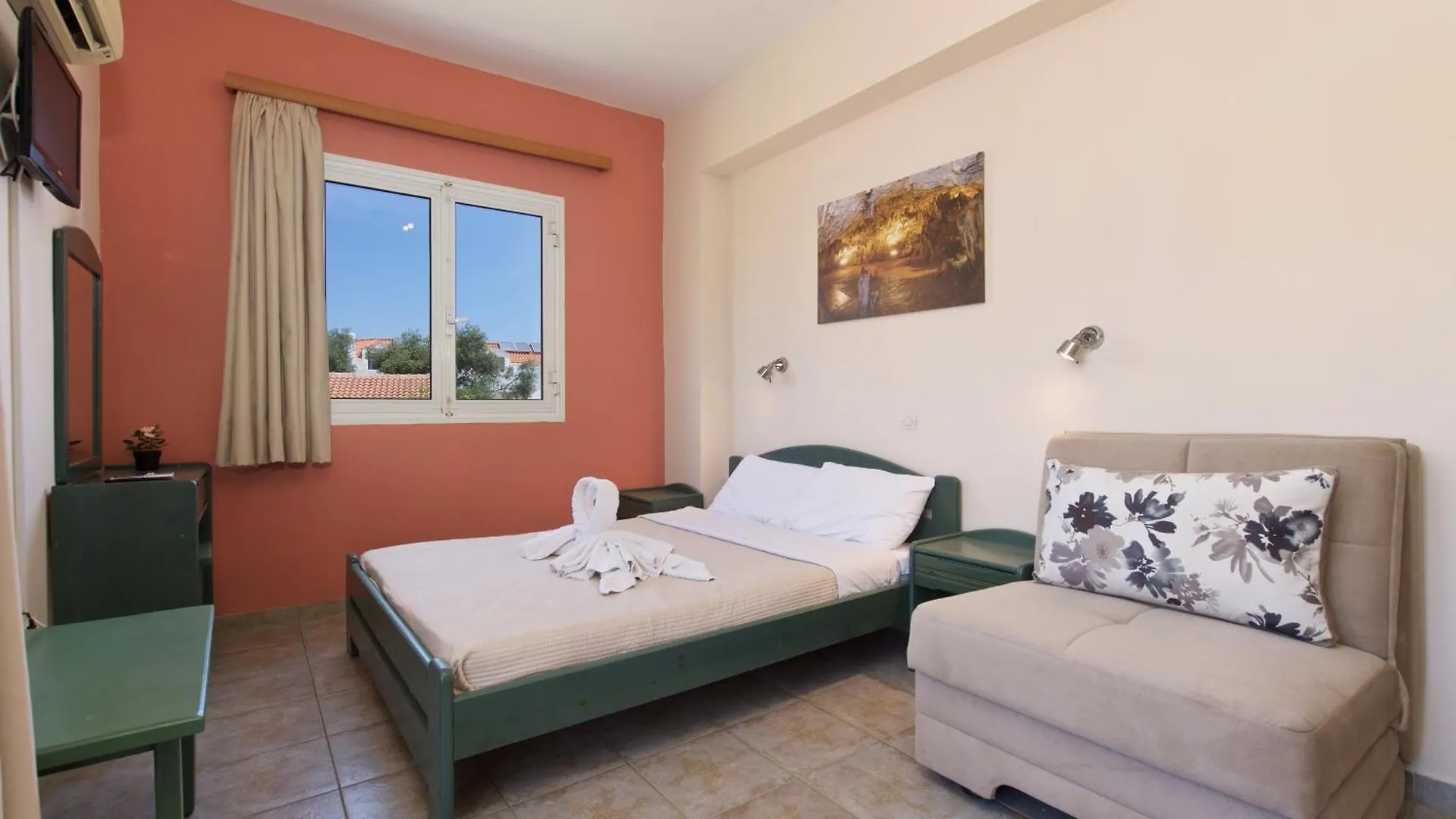 Theodora Studios & Apartments Skala  Skala (Kefalonia)