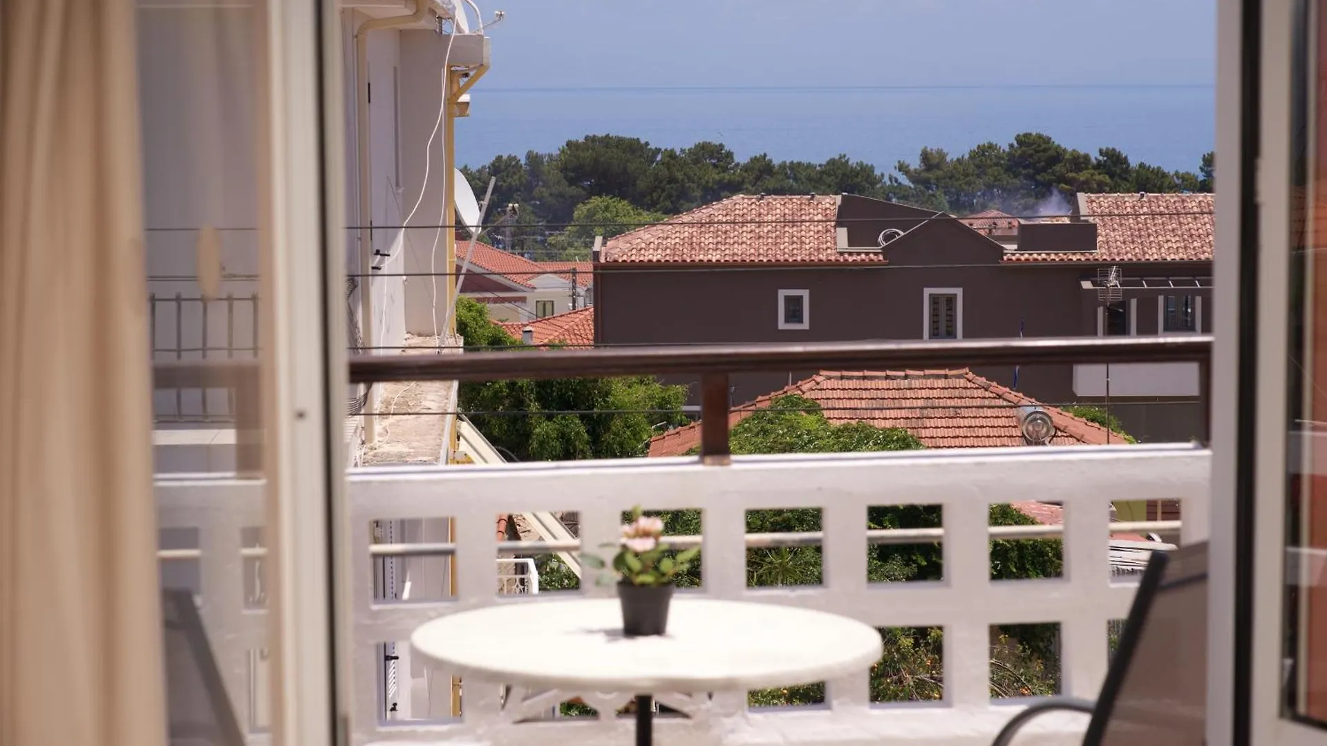 Theodora Studios & Apartments Skala