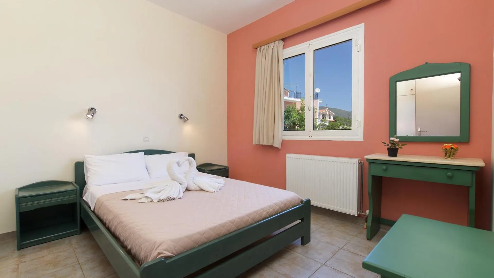 Theodora Studios & Apartments Skala
