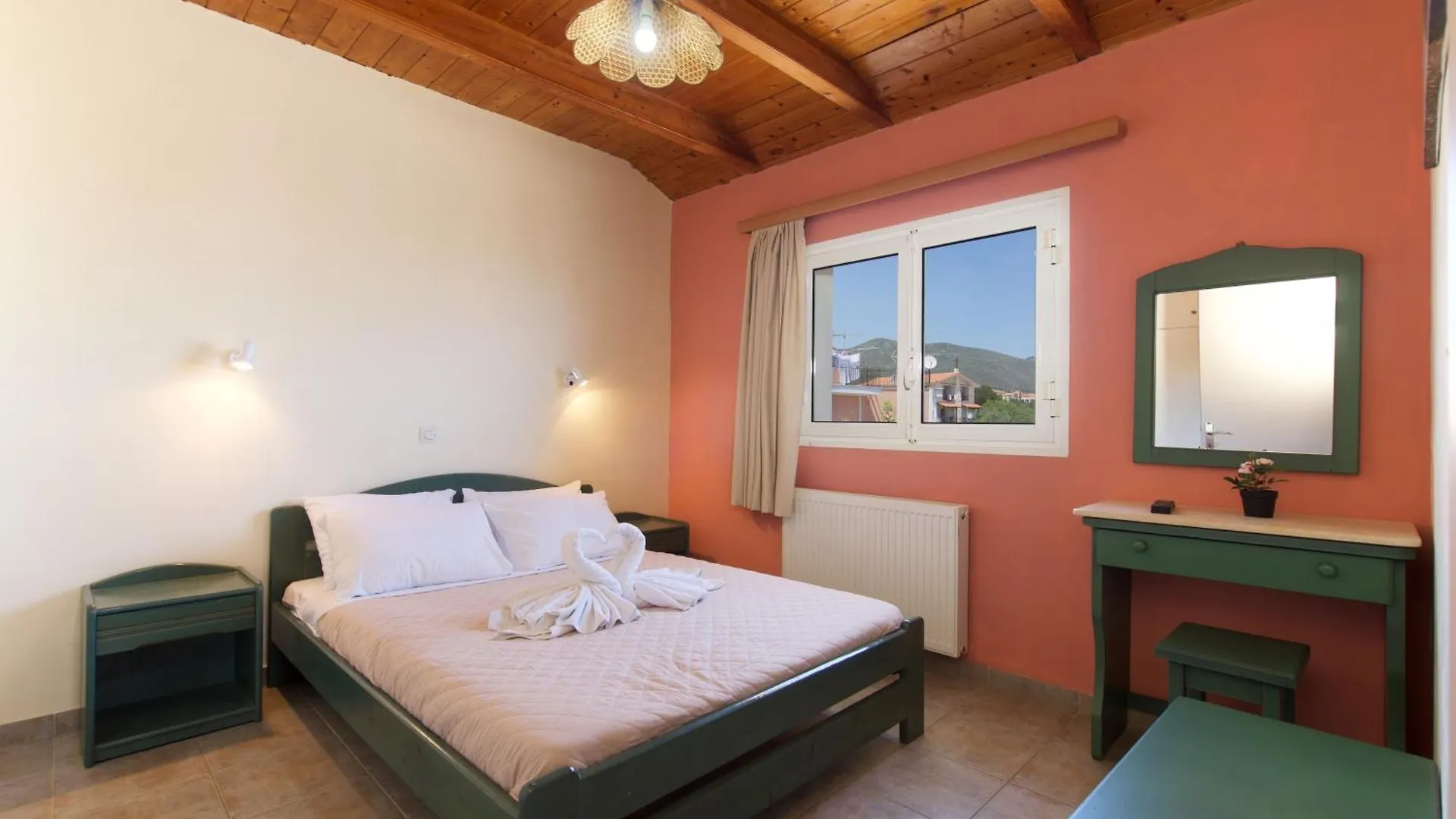 Theodora Studios & Apartments Skala
