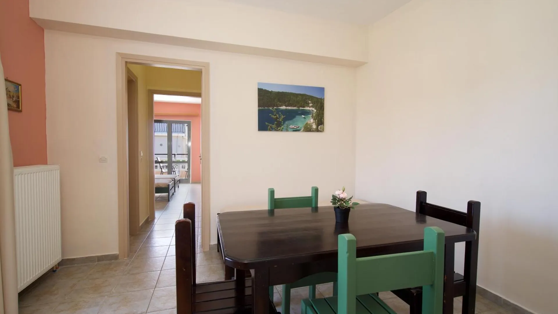 Theodora Studios & Apartments Skala  Grecia
