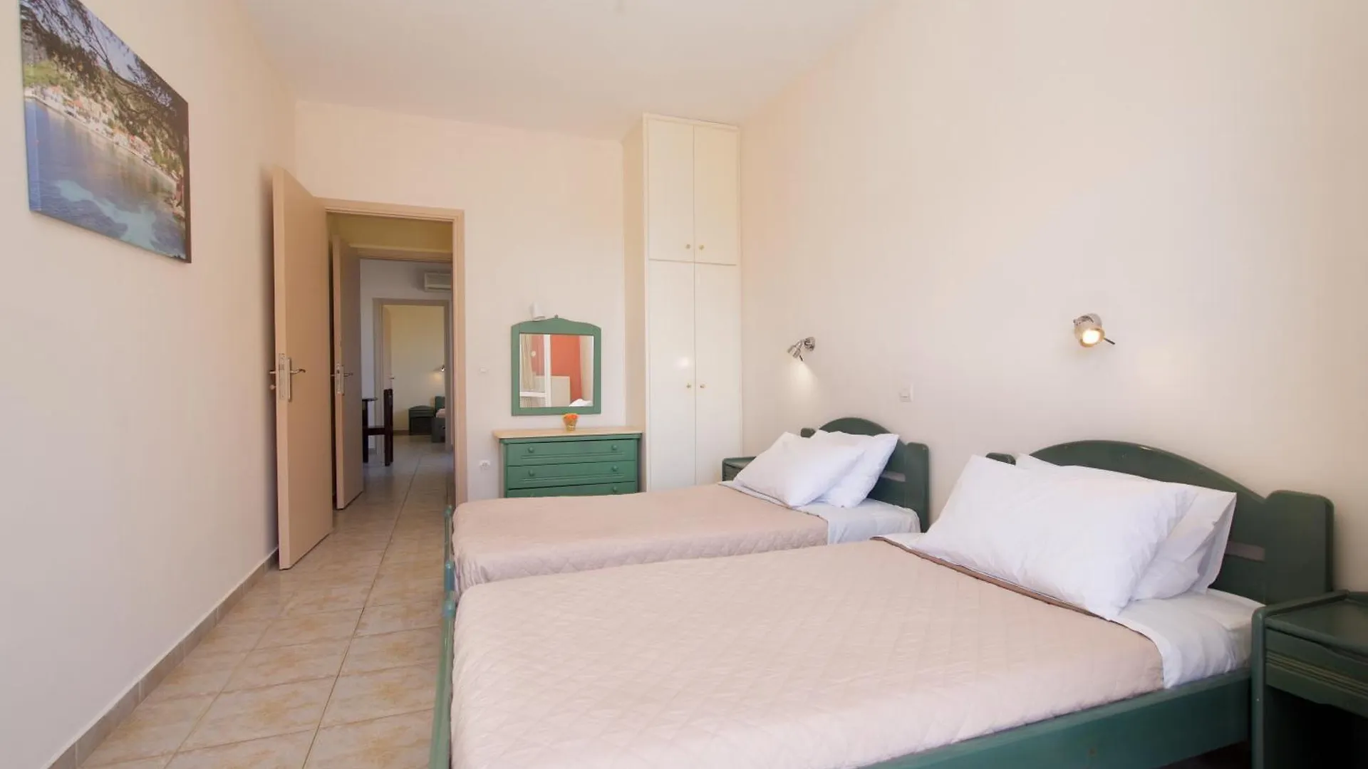 Theodora Studios & Apartments Skala  Skala (Kefalonia)