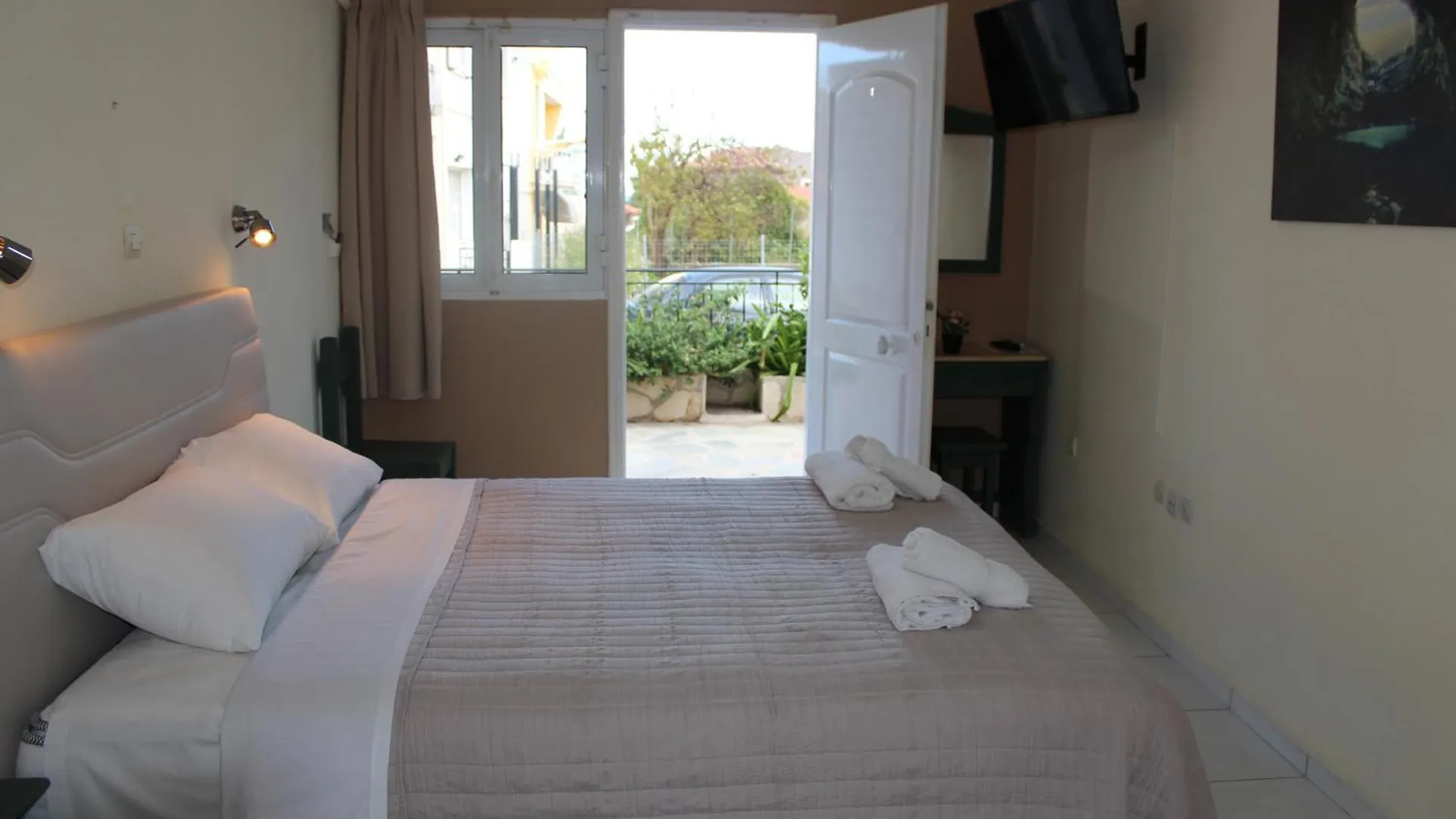 Theodora Studios & Apartments Skala  0*, Skala (Kefalonia)