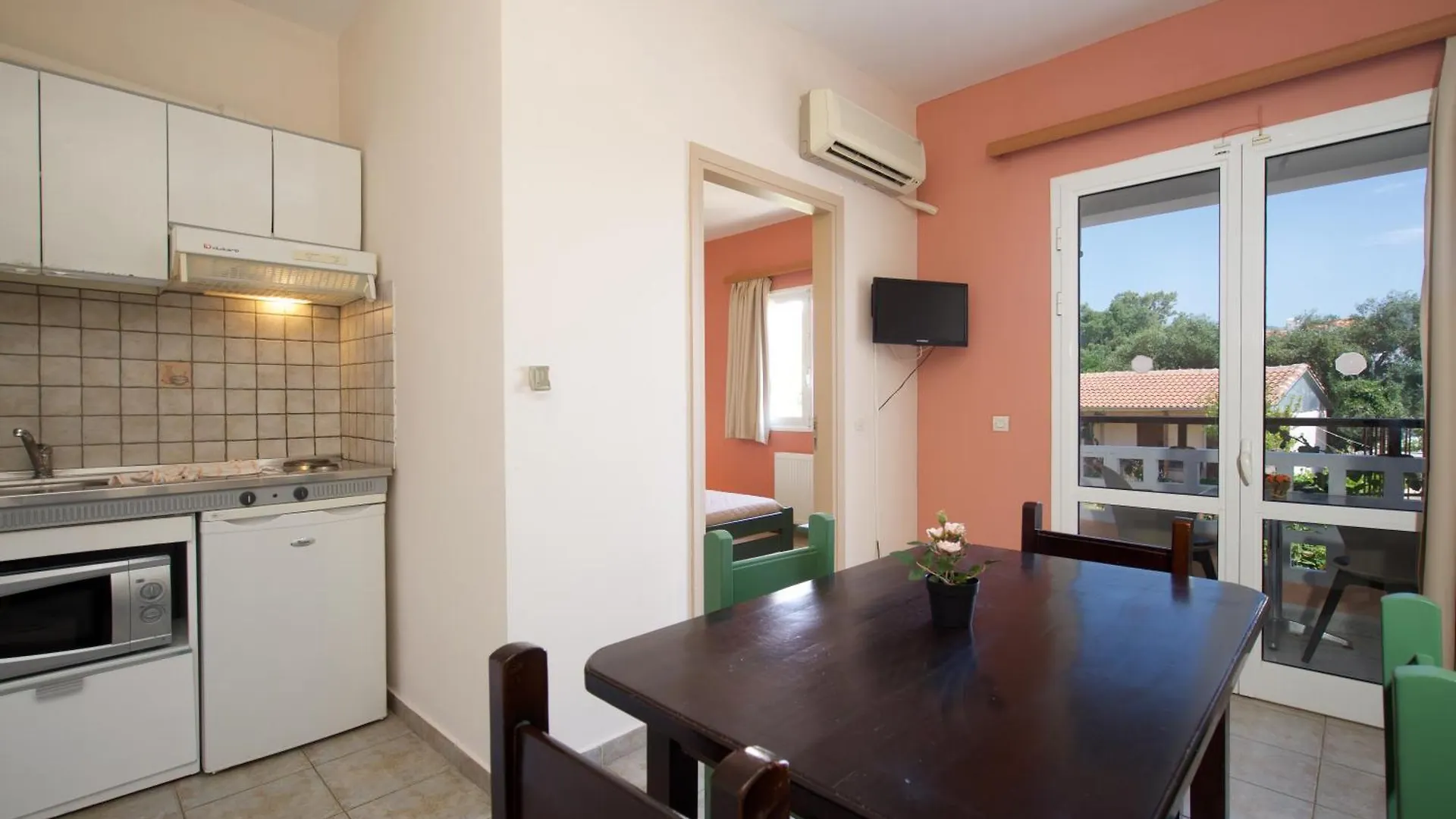 Theodora Studios & Apartments Skala  0*, Skala (Kefalonia) Greece