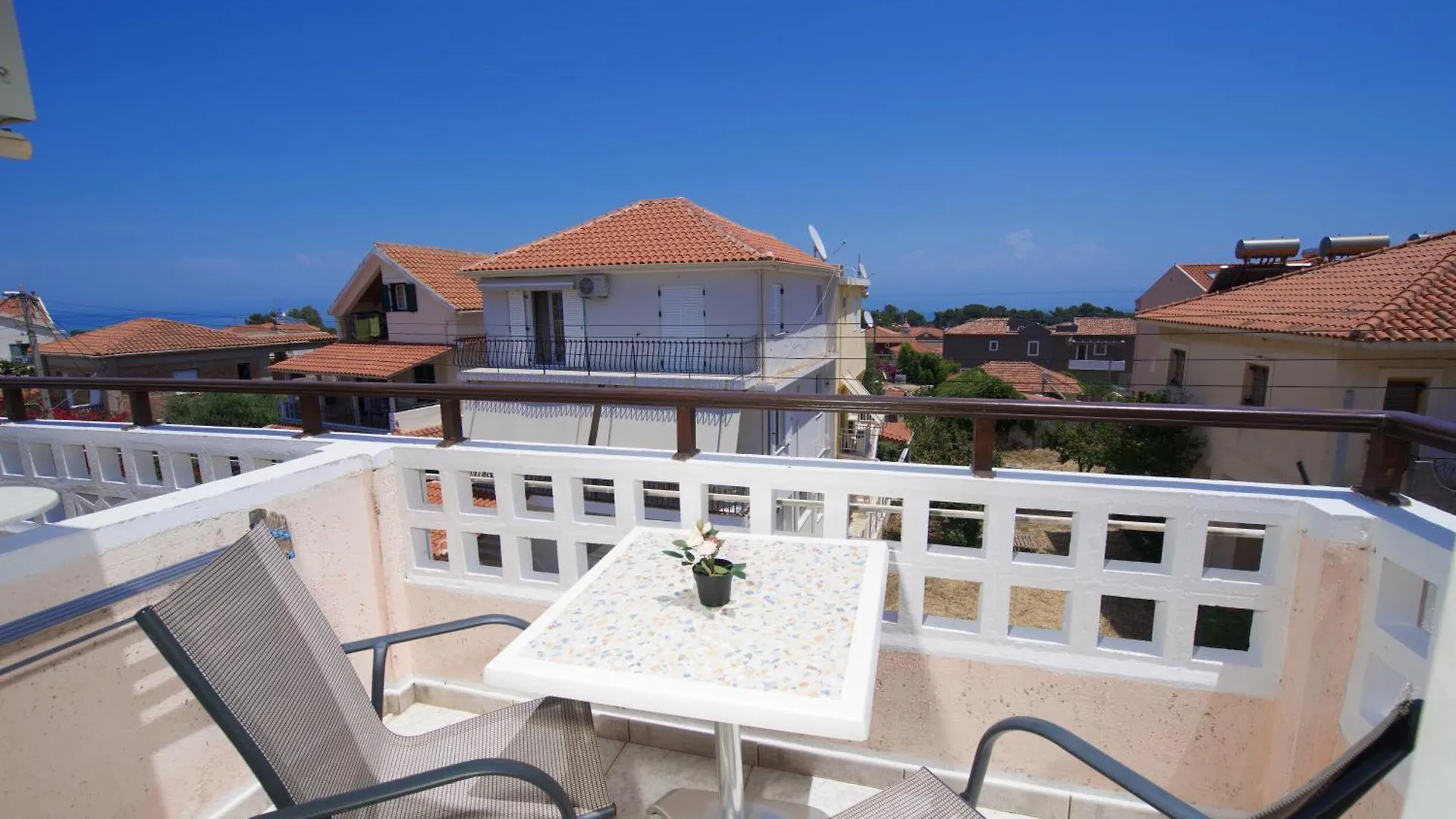 Theodora Studios & Apartments Skala